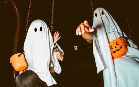 How Halloween Boosts the Hospitality Industry